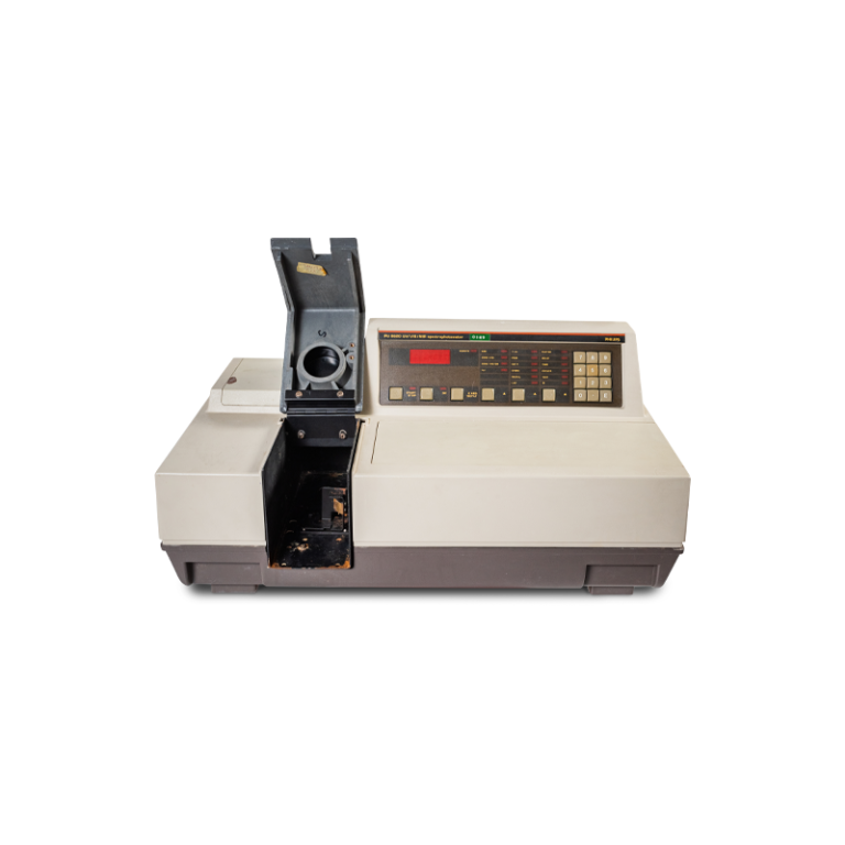 UV-Vis-NIR Spectrophotometer 10