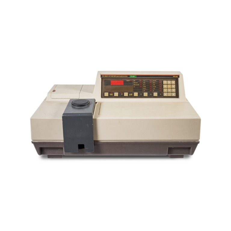 UV-Vis-NIR Spectrophotometer 2