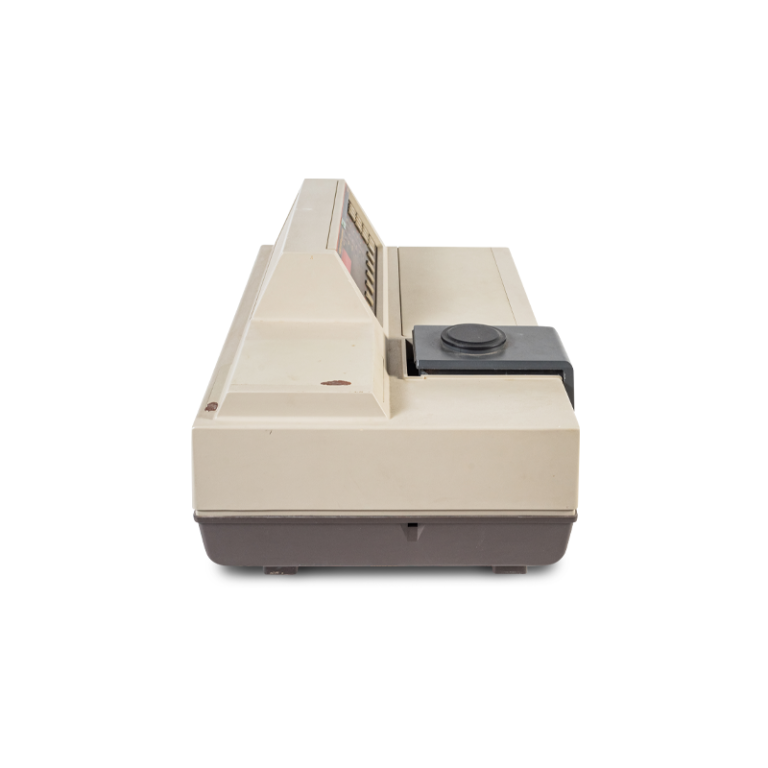 UV-Vis-NIR Spectrophotometer 6